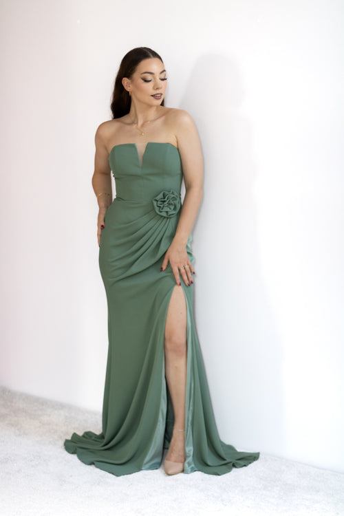 Bianka dopasowana sukienka maxi szałwia