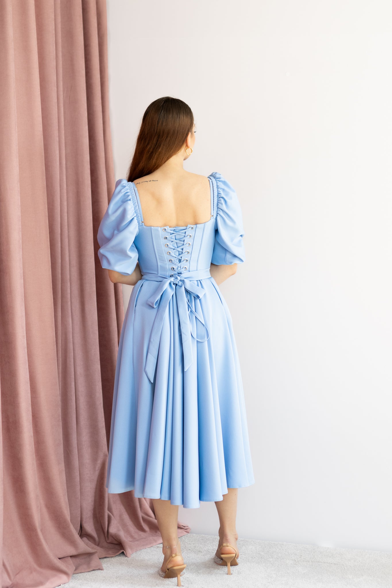 Valentina gorsetowa sukienka midi błękitna