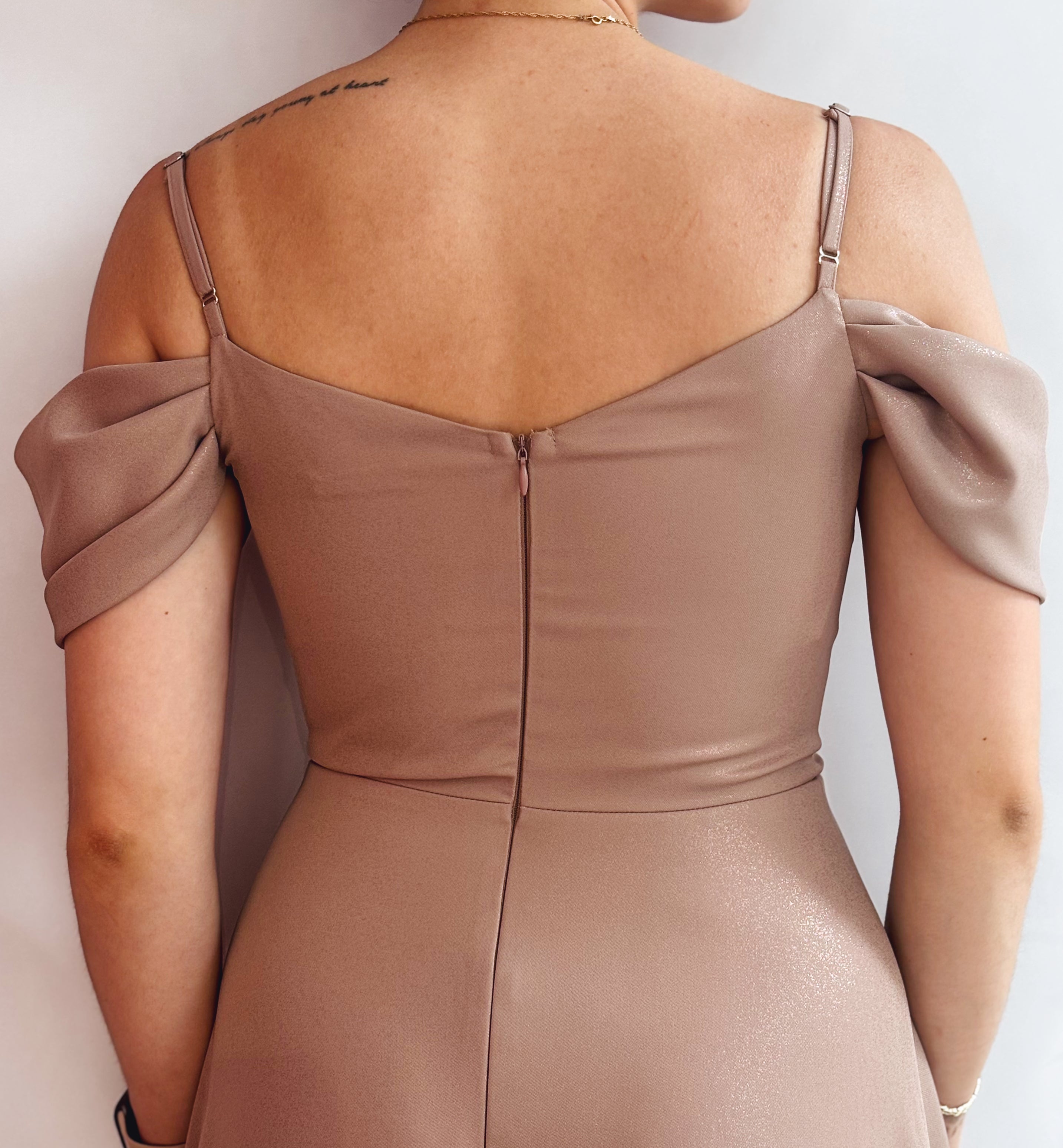 Adell rozkloszowana sukienka maxi beżowa