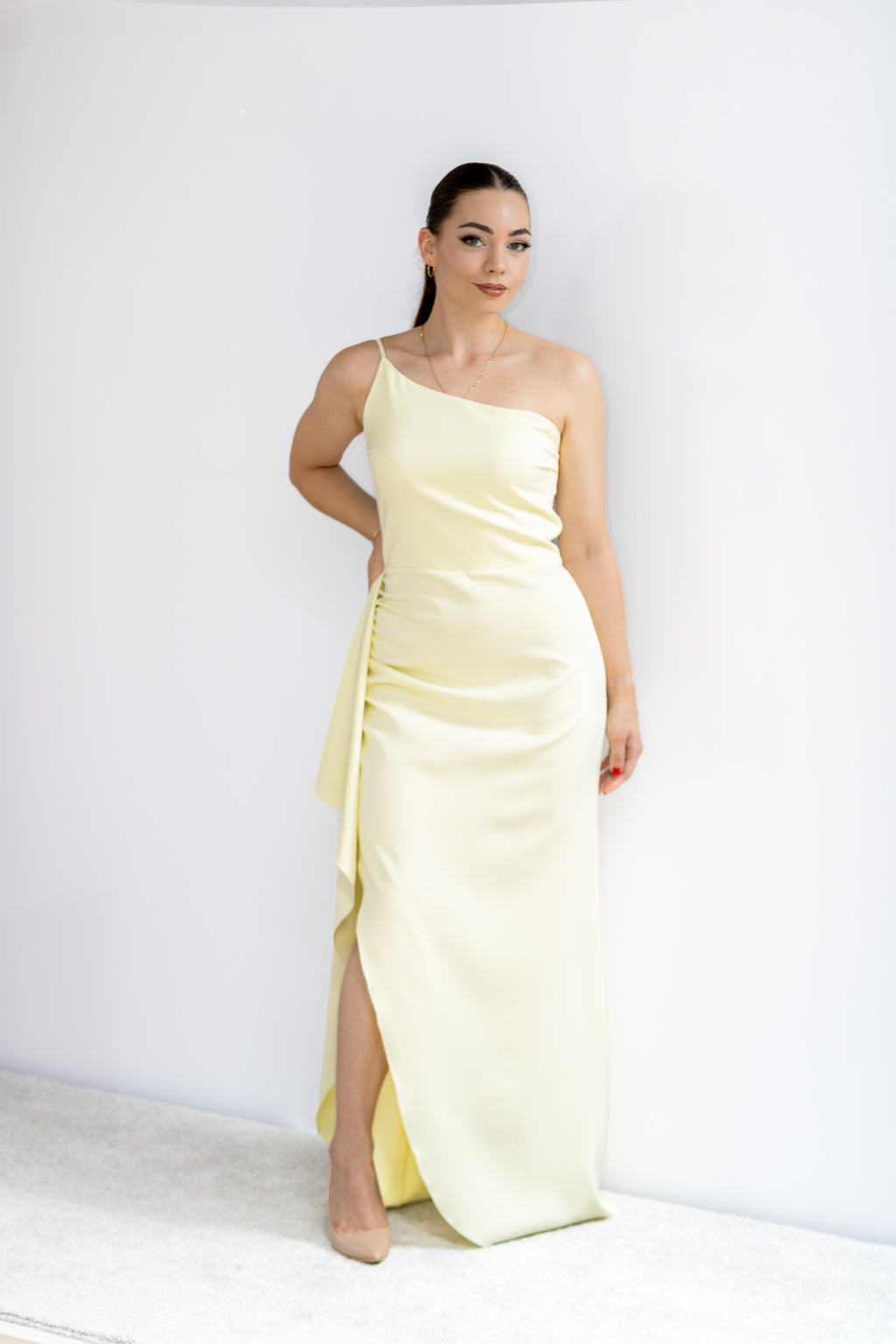 Molly asymetryczna cytrynowa sukienki maxi