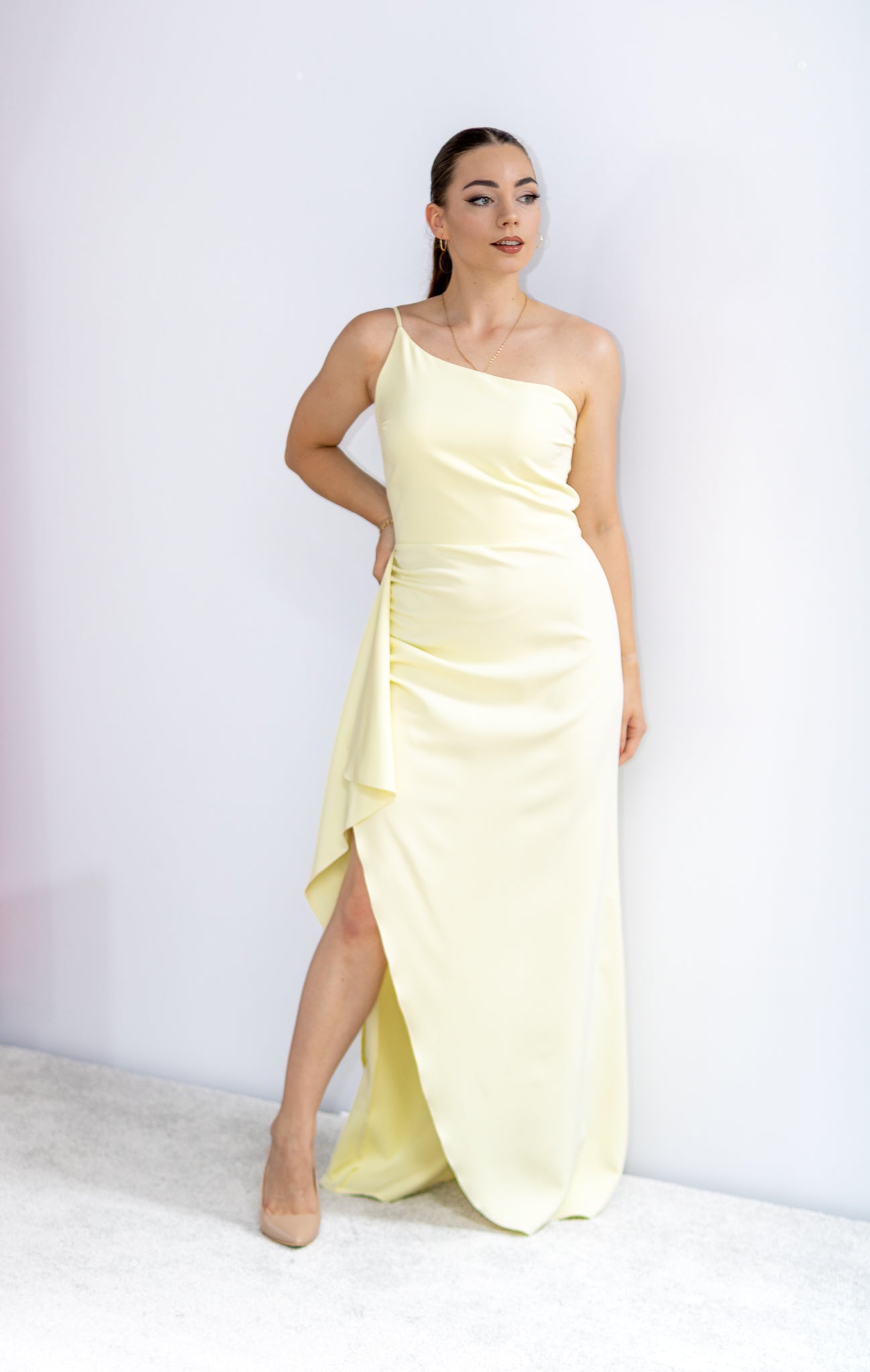 Molly asymetryczna cytrynowa sukienki maxi