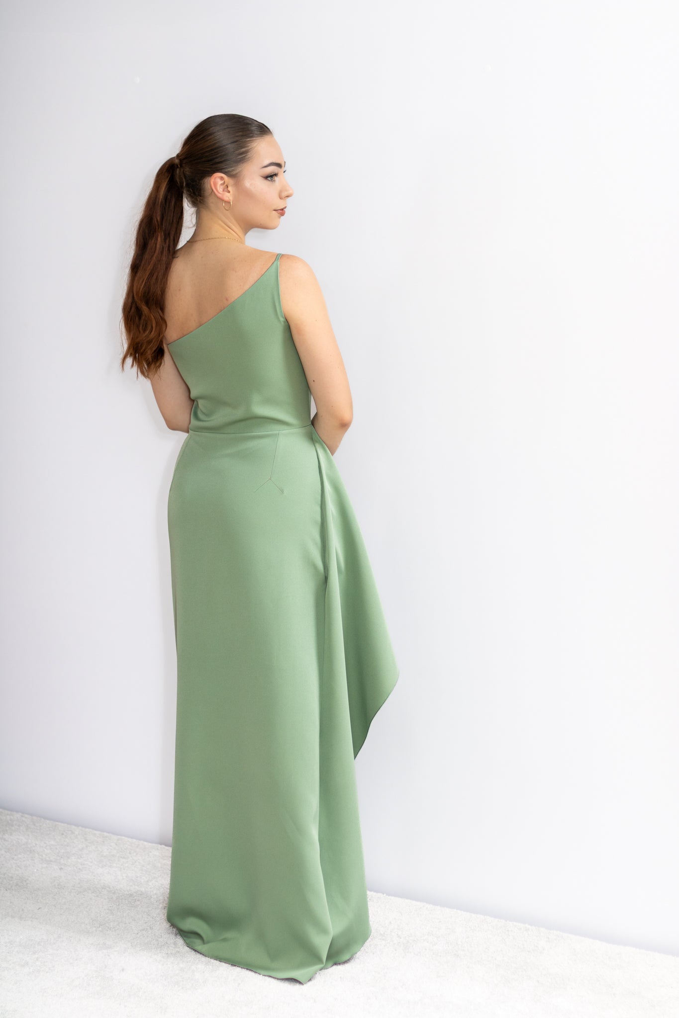 Molly asymetryczna sukienka maxi szałwia