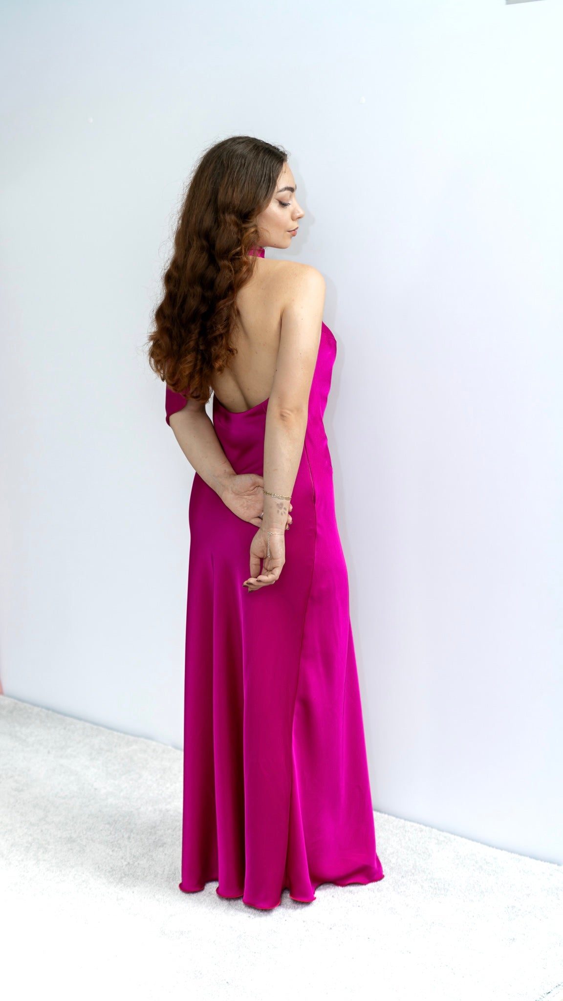 Chantal satynowa sukienka maxi fuksja