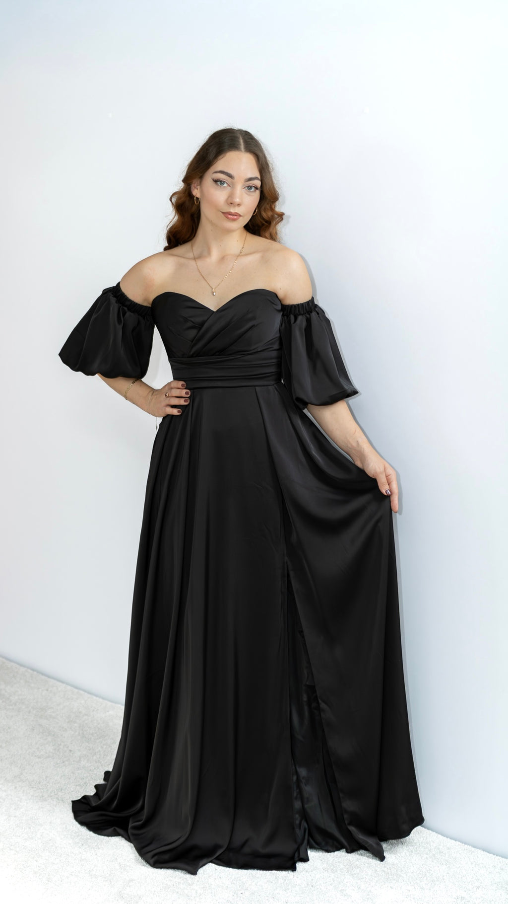 Elias rozkloszowana sukienka maxi czarna