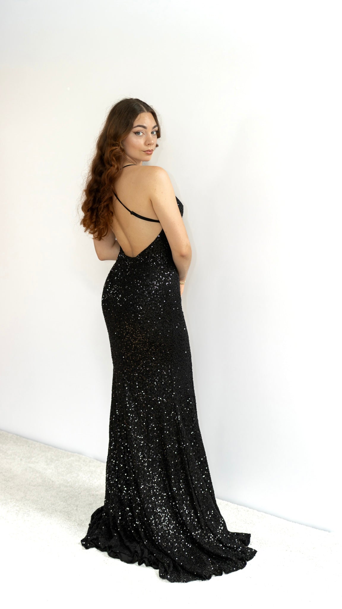 Jeniffer cekinowa sukienka maxi czarna