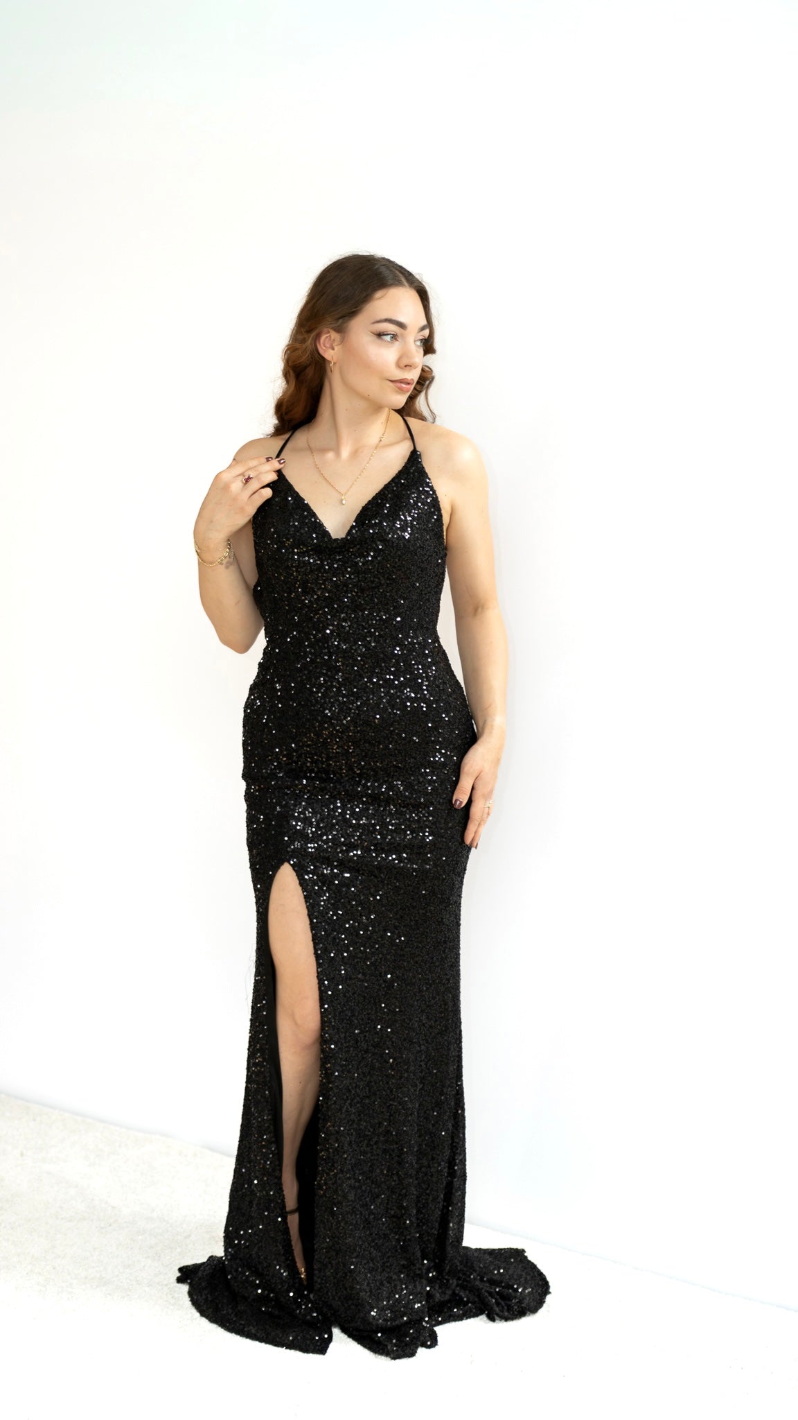 Jeniffer cekinowa sukienka maxi czarna