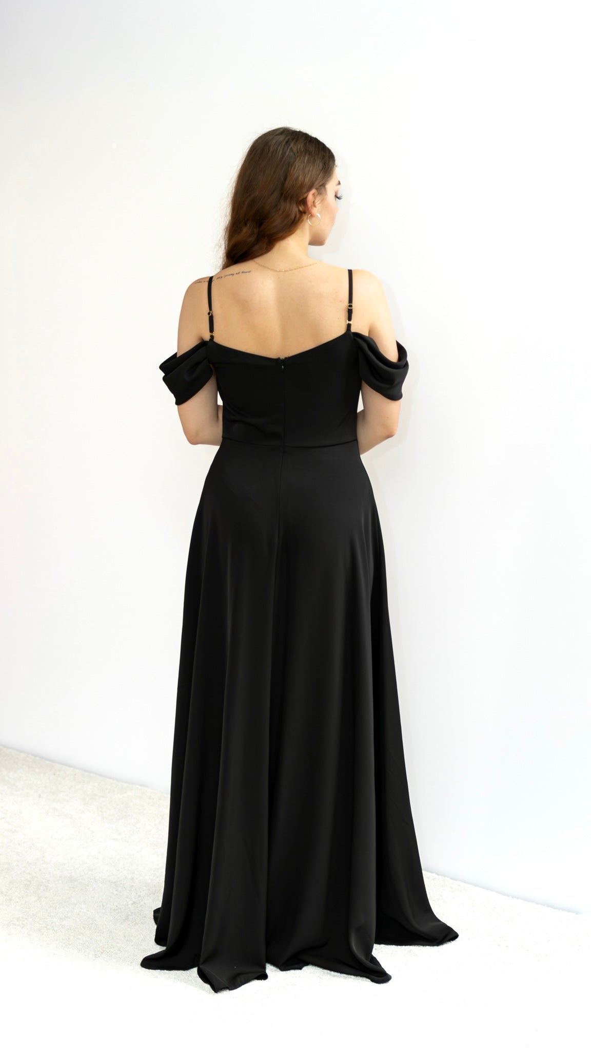 Adell rozkloszowana sukienka maxi czarna