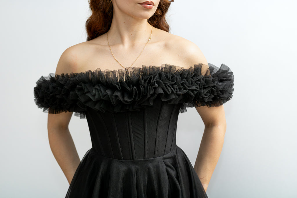 Samantha tiulowa sukienka maxi czarna