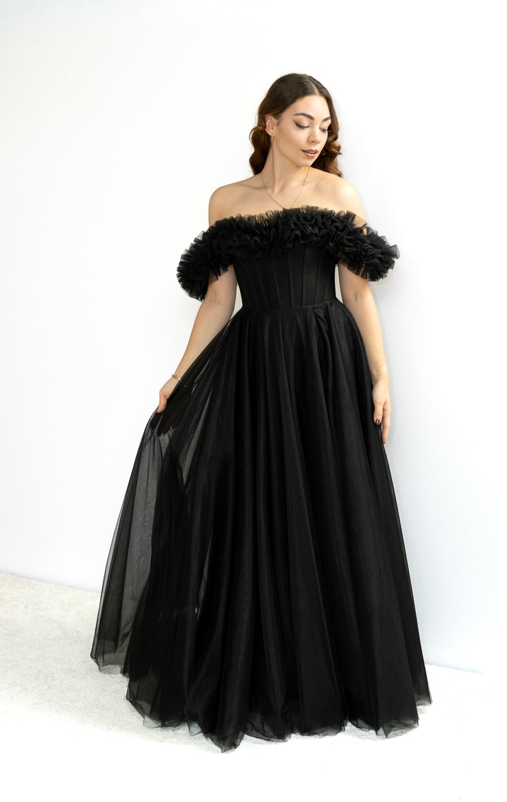 Samantha tiulowa sukienka maxi czarna