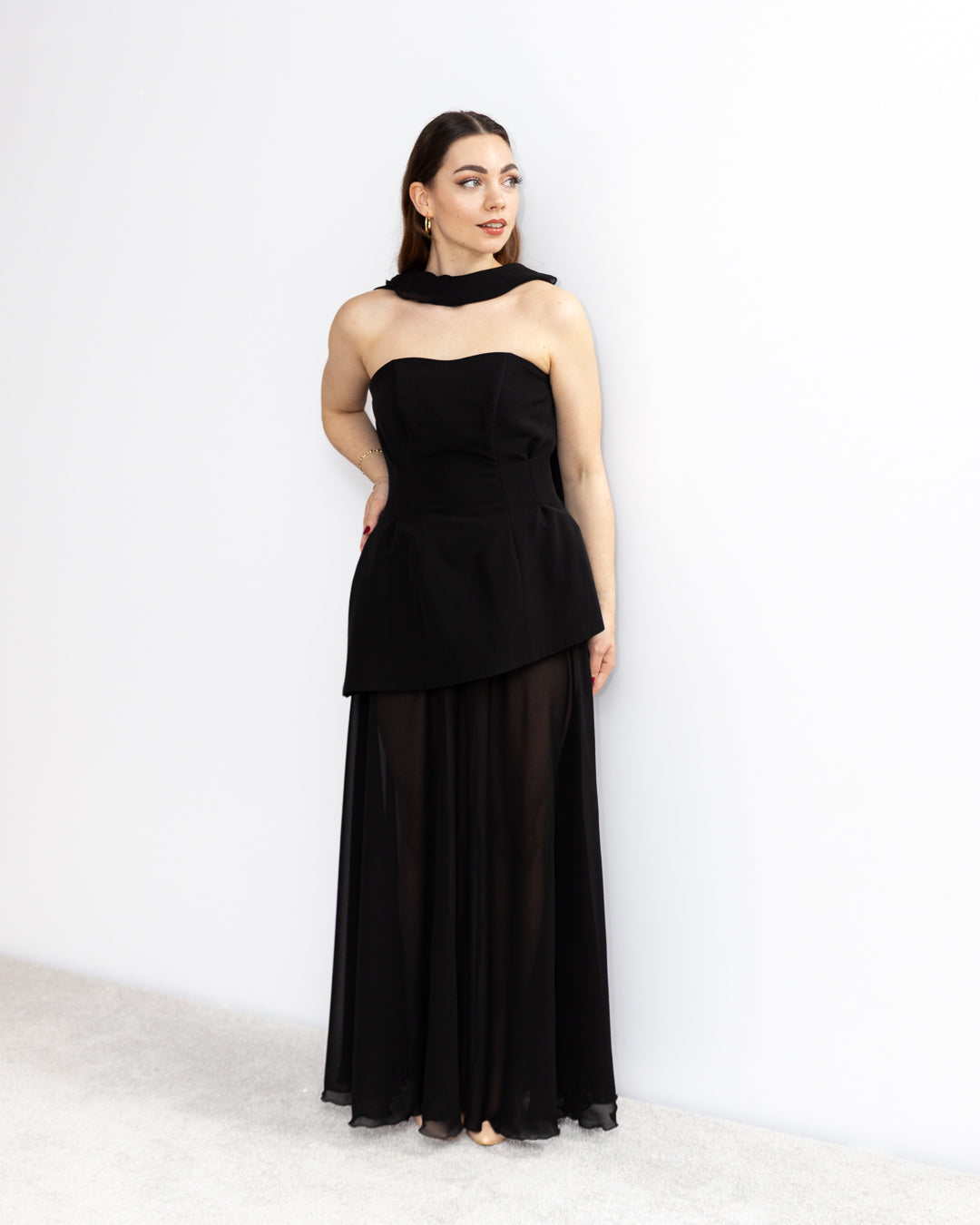 Elise gorsetowa sukienka z szyfonem czarna