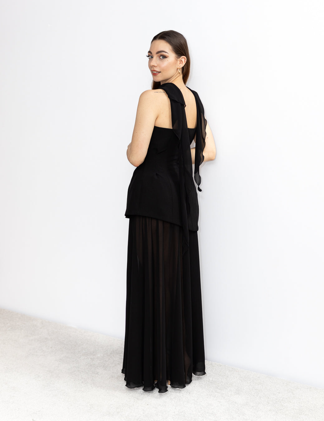 Elise gorsetowa sukienka z szyfonem czarna