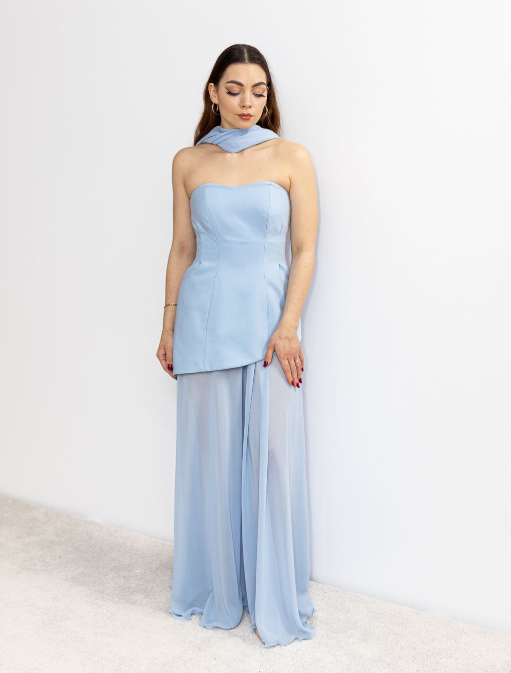 Elise gorsetowa sukienka z szyfonem błękitna