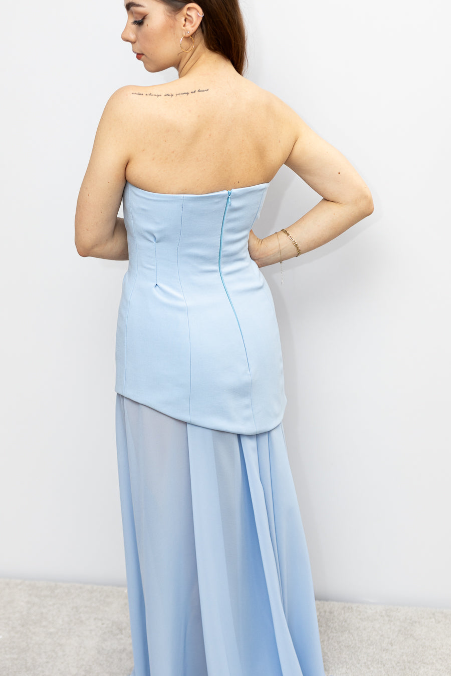 Elise gorsetowa sukienka z szyfonem błękitna