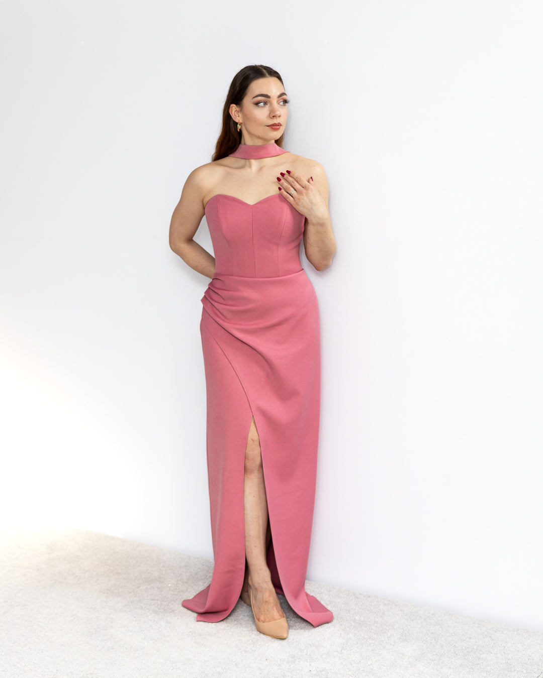 Blossom dopasowana sukienka maxi z gorsetem róż