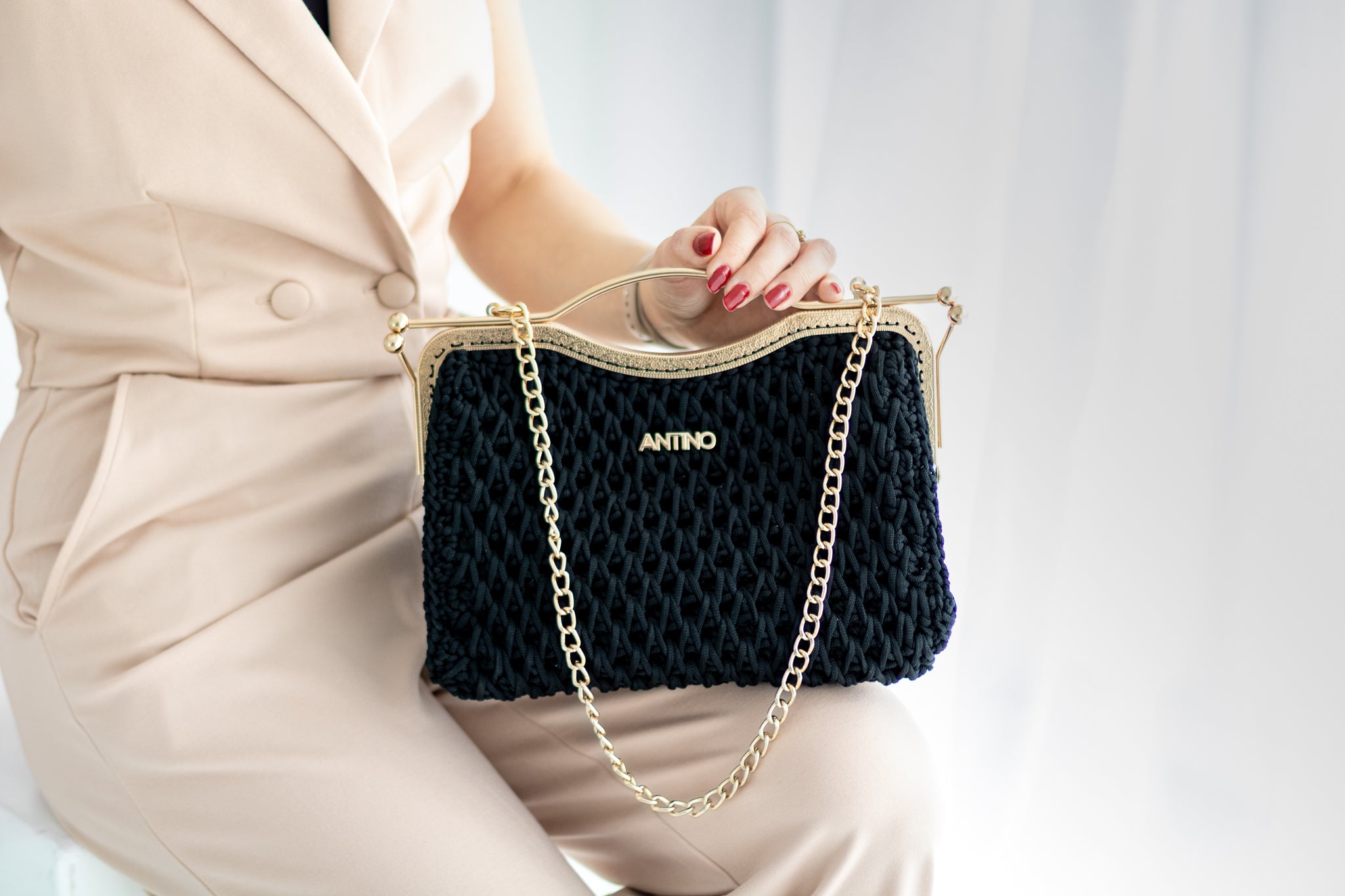 Torebka z ozdobnym biglem